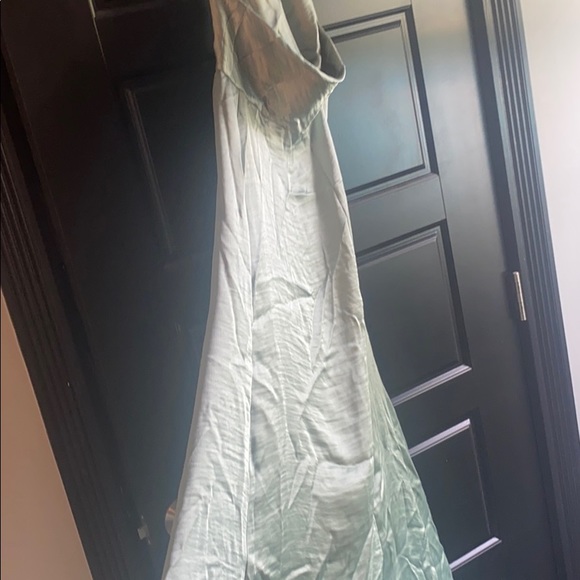 ASOS gown - Picture 7 of 7